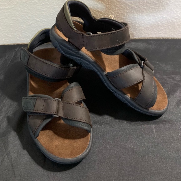 clarks mena sandals